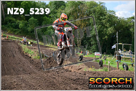 Experts-051