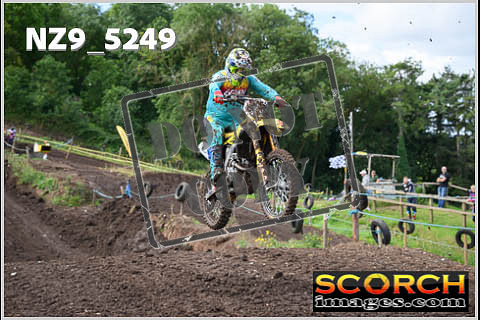 Experts-060