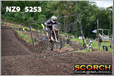 Experts-063