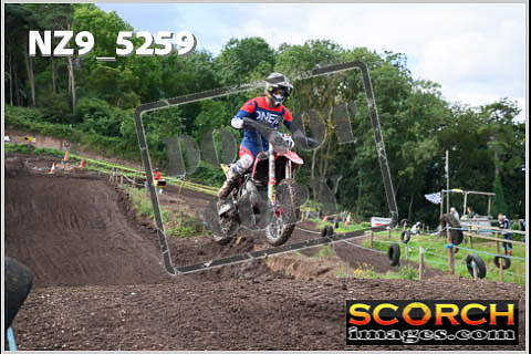 Experts-069