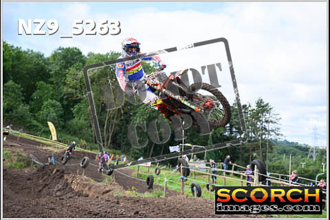 Experts-073