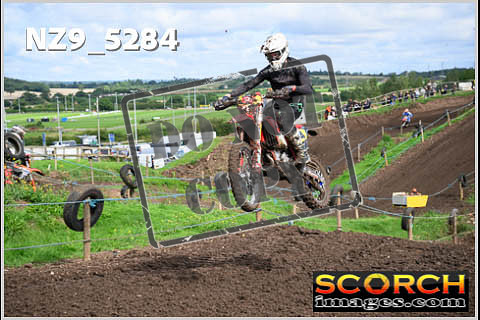 Experts-092