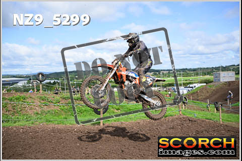 Experts-105