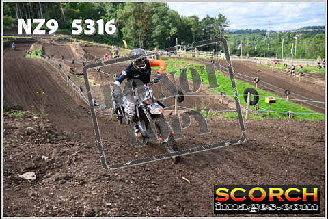 Experts-121