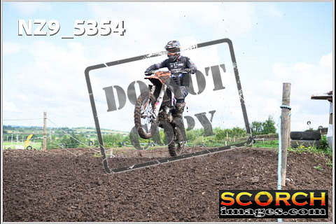 Experts-159