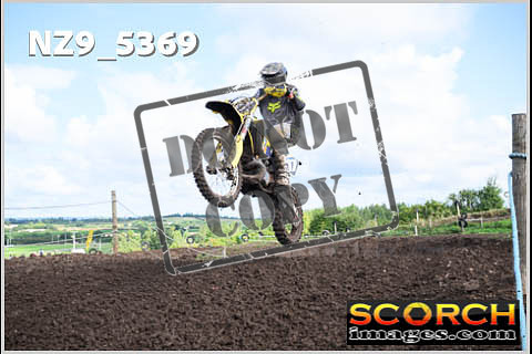 Experts-174