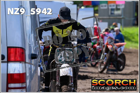 Experts-355