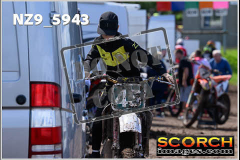 Experts-356