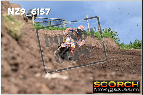 Experts-421