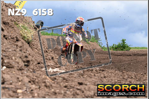 Experts-422