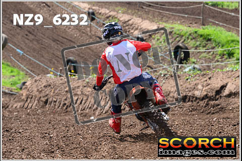 Experts-489