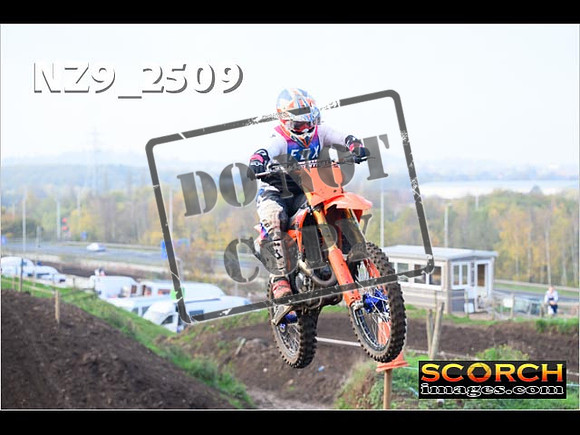 Experts-099