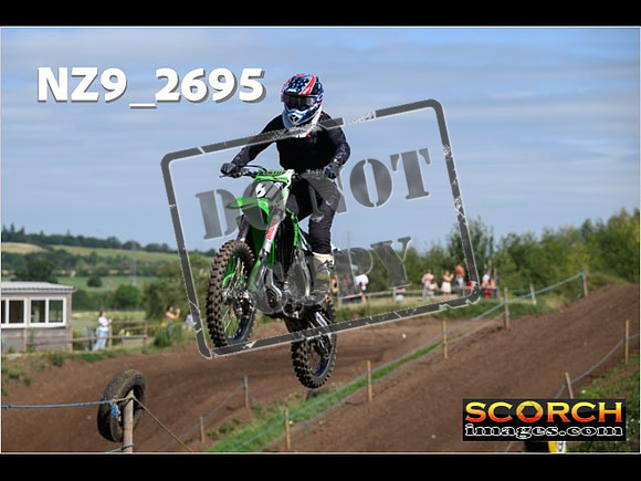 IntersGreenOrange-095