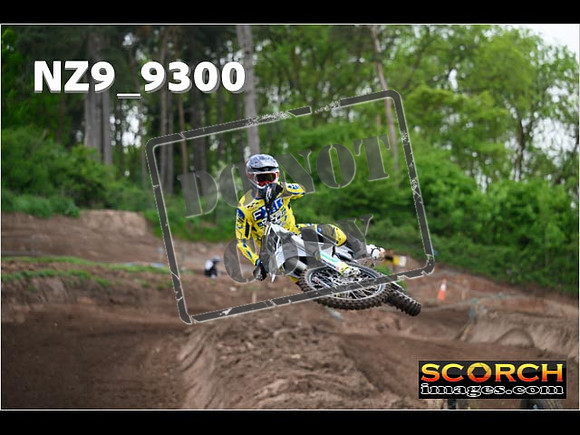 Experts-022