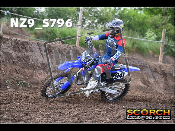 Experts-052