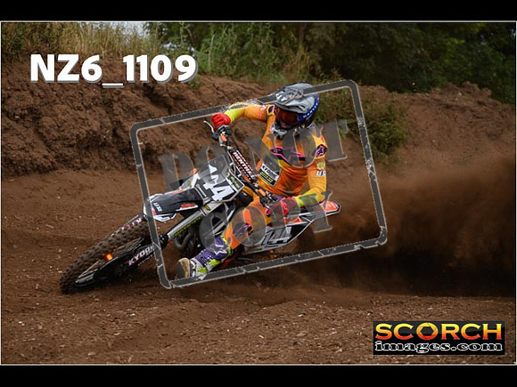 Experts-097