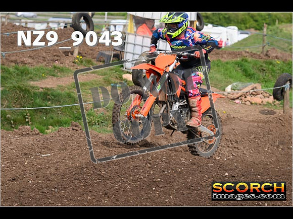 Experts-092
