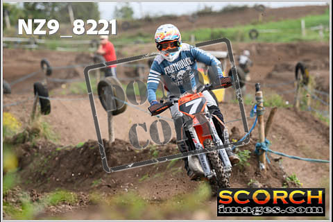Experts-022