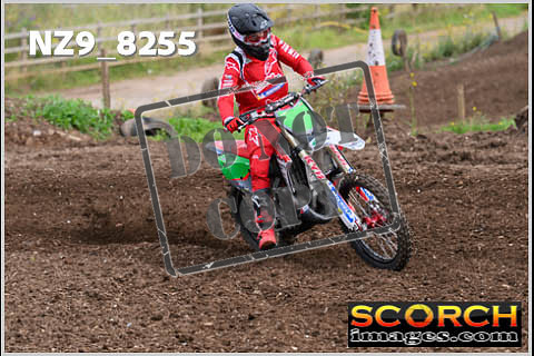 Experts-056