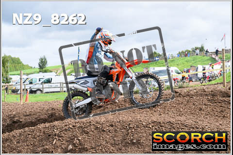 Experts-063