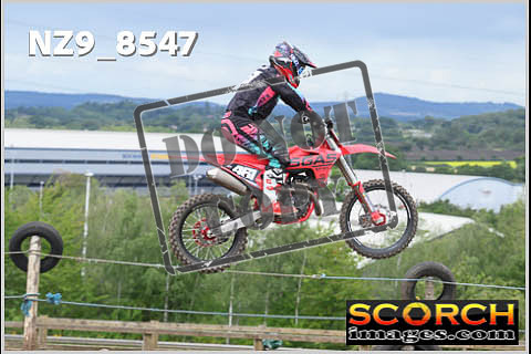 Experts-090