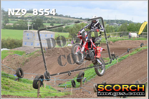 Experts-097