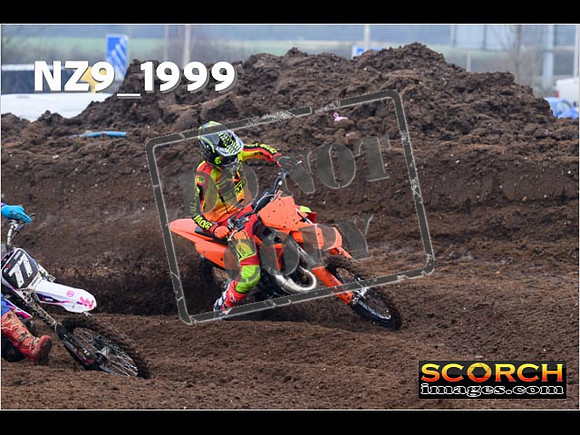 Experts-060