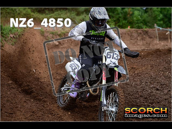 Experts-046