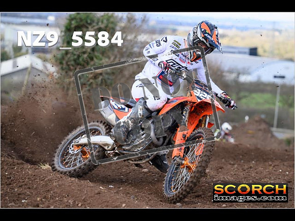 Experts-092