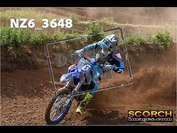 Experts-074