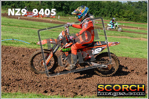 Experts-037