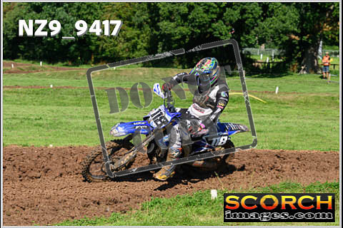 Experts-048
