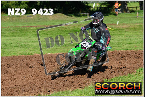 Experts-054