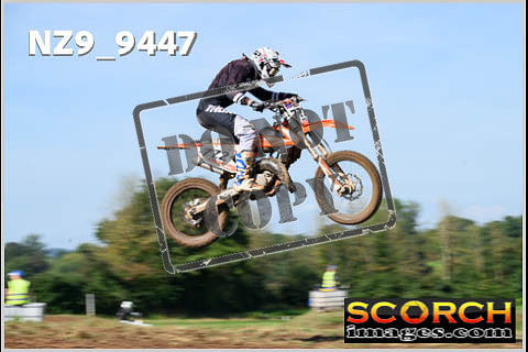 Experts-074