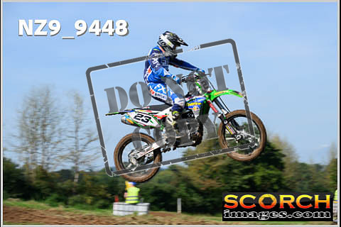 Experts-075
