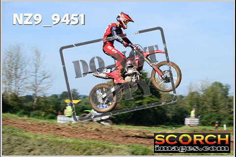 Experts-078
