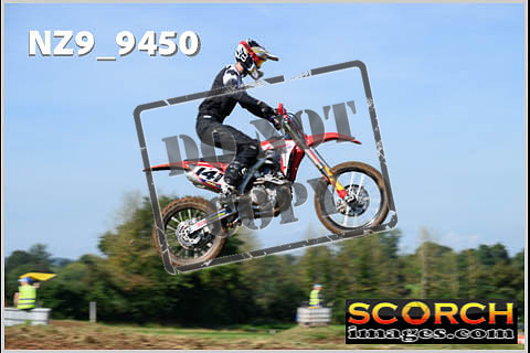 Experts-077
