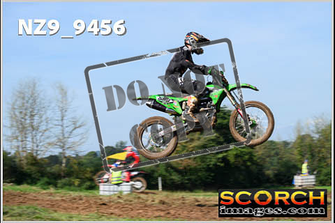 Experts-083