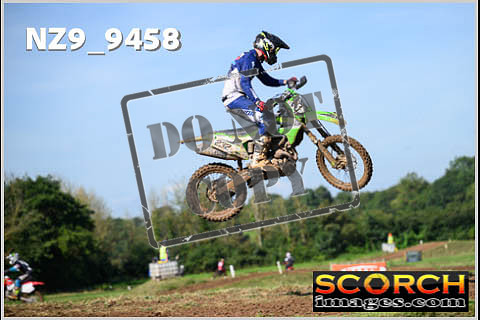 Experts-085