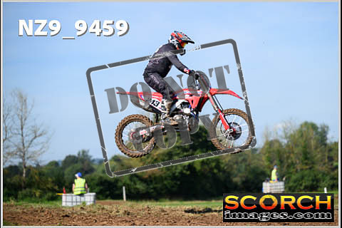 Experts-086