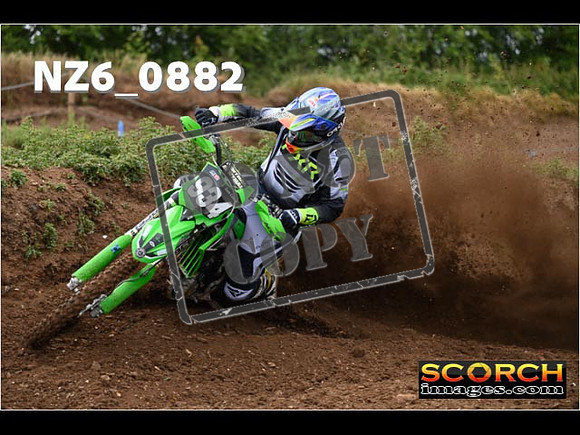 Experts-075