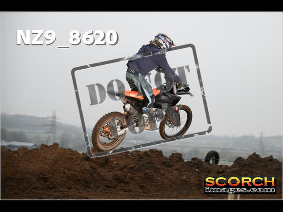 Experts-063