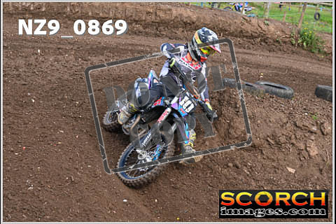 Experts-067