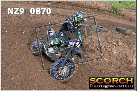 Experts-068
