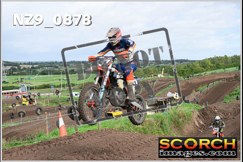 Experts-076
