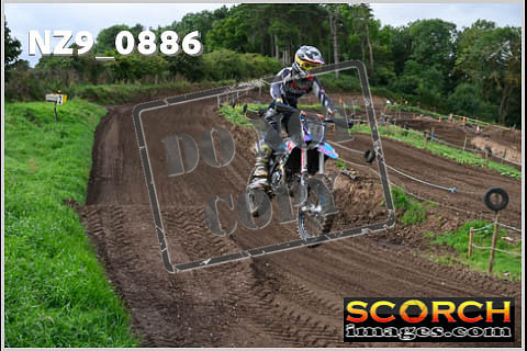 Experts-083