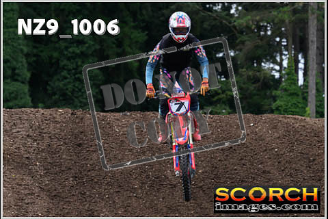 Experts-086