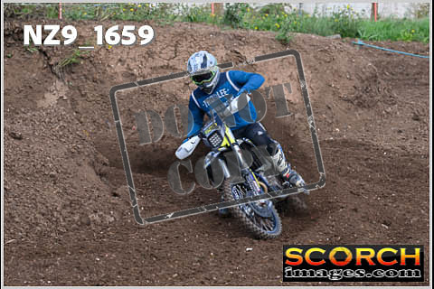 Experts-028