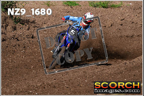 Experts-049