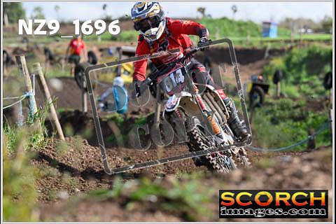 Experts-063